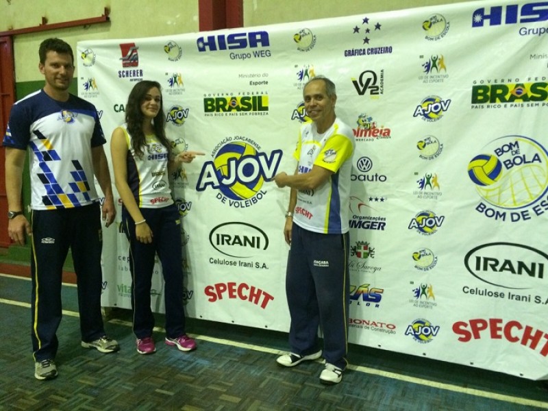 Atleta da AJOV de Joaçaba é convocada para a seleção catarinense de voleibol